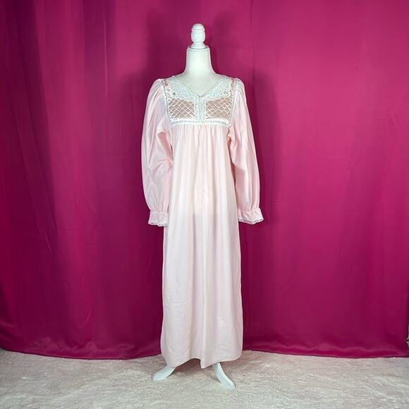 Vintage soft pink flannel nightgown dressing gown, size 1x made in USA - Picture 1 of 8